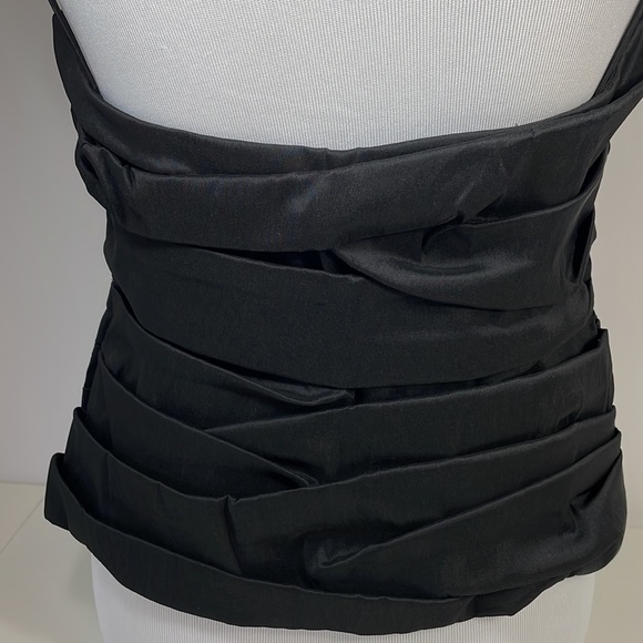 Lily Simon Black Ruched Top, Sleeveless, Size 6 - Picture 5 of 15